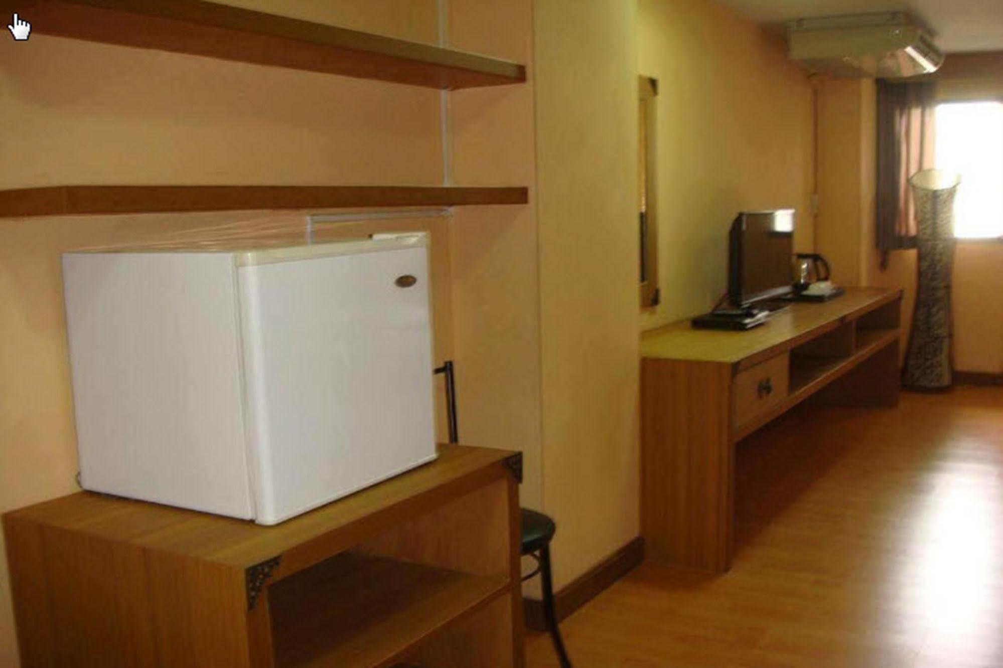 King Royal Garden Inn Banguecoque Exterior foto